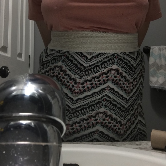 Cute long skirt with stretchy hip place - Picture 2 of 2